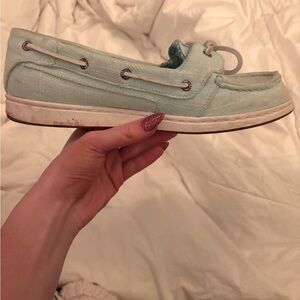 Sperry woman’s size 8 flat shoe.They have been worn but still in great condition